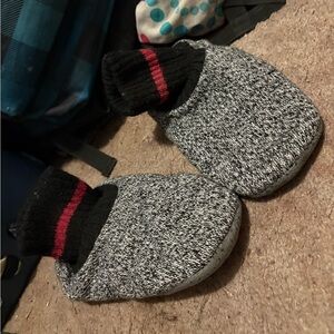 Cozy Black and Gray Kids' Slippers with Red Accent